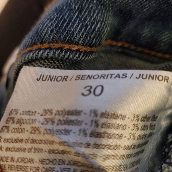 EUC William Rast Medium Wash, Highrise, Sculpted Skinny Jean. Size 30 - Picture 8 of 9